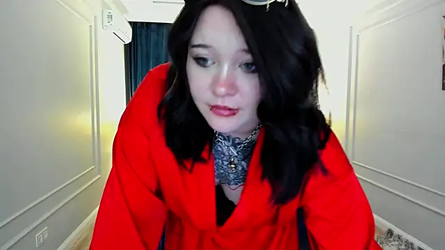 Snapshot of MoonLghte chatting on 21, 2, 2025 MoonLghte online show from 21, 2, 2025