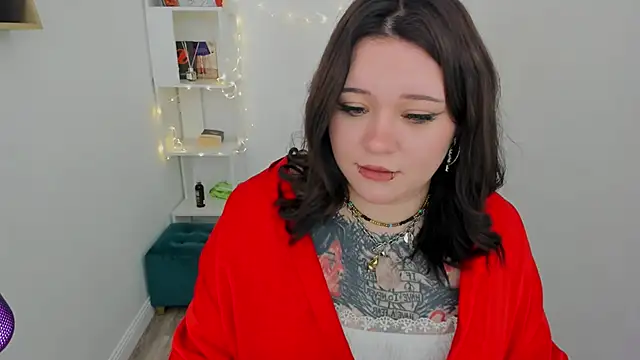 Snapshot of MoonLghte chatting on 28, 2, 2025 MoonLghte online show from 28, 2, 2025