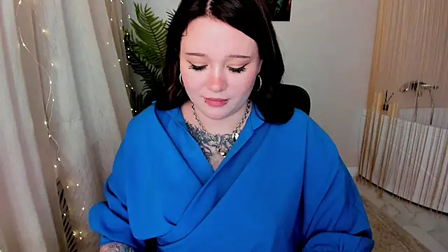 Snapshot of MoonLghte chatting on 12, 3, 2025 MoonLghte online show from 12, 3, 2025