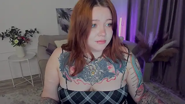 Snapshot of MoonLghte chatting on 21, 9, 2025 MoonLghte online show from 21, 9, 2025