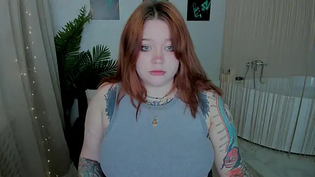 Snapshot of MoonLghte chatting on 30, 9, 2025 MoonLghte online show from 30, 9, 2025