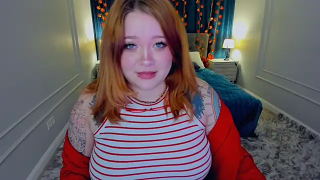 Snapshot of MoonLghte chatting on 14, 11, 2025 MoonLghte online show from 14, 11, 2025