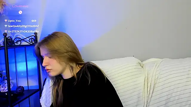 EvaStevs online show from 6, 1, 2025