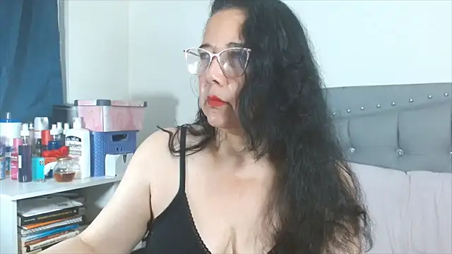 maturepriscila online show from 10, 1, 2026