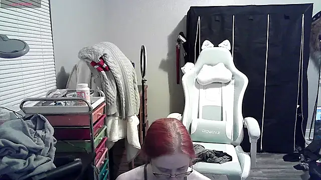 Snapshot of LilyFoxxx chatting on 19, 1, 2025 LilyFoxxx online show from 19, 1, 2025