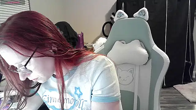 Snapshot of LilyFoxxx chatting on 27, 1, 2025 LilyFoxxx online show from 27, 1, 2025