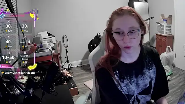 Snapshot of LilyFoxxx chatting on 3, 10, 2025 LilyFoxxx online show from 3, 10, 2025