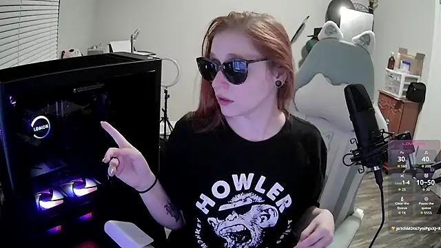 Snapshot of LilyFoxxx chatting on 22, 10, 2025 LilyFoxxx online show from 22, 10, 2025