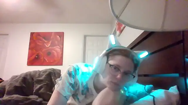 Snapshot of LilyFoxxx chatting on 14, 11, 2025 LilyFoxxx online show from 14, 11, 2025