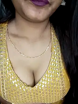 Snapshot of NOTY-LOVE-05 chatting on 3, 3, 2025 NOTY-LOVE-05 online show from 3, 3, 2025