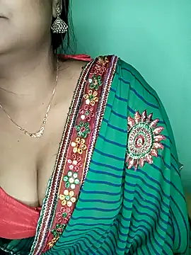 Snapshot of NOTY-LOVE-05 chatting on 2, 11, 2025 NOTY-LOVE-05 online show from 2, 11, 2025