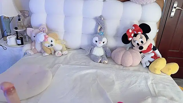 Snapshot of Unique-yiyi chatting on 8, 1, 2025 Unique-yiyi online show from 8, 1, 2025