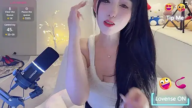 Snapshot of Unique-yiyi chatting on 10, 2, 2025 Unique-yiyi online show from 10, 2, 2025