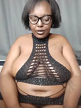 Snapshot of CHERRYYUMMY chatting on 5, 6, 2026 CHERRYYUMMY online show from 5, 6, 2026