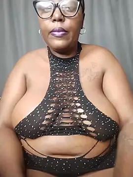 Snapshot of CHERRYYUMMY chatting on 18, 6, 2026 CHERRYYUMMY online show from 18, 6, 2026