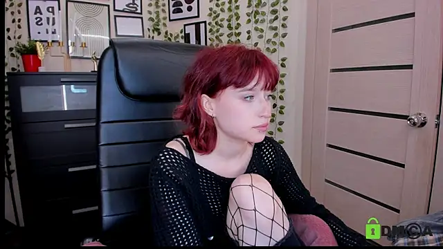 ElizaNik  online show from 14, 6, 2026
