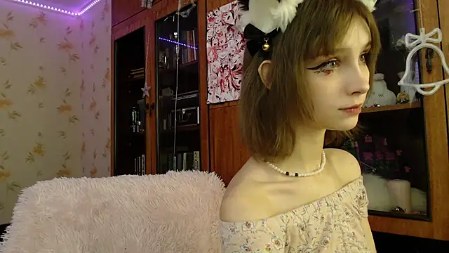 cloudgirrl online show from 13, 1, 2025