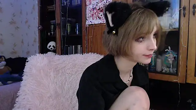 cloudgirrl online show from 21, 2, 2025