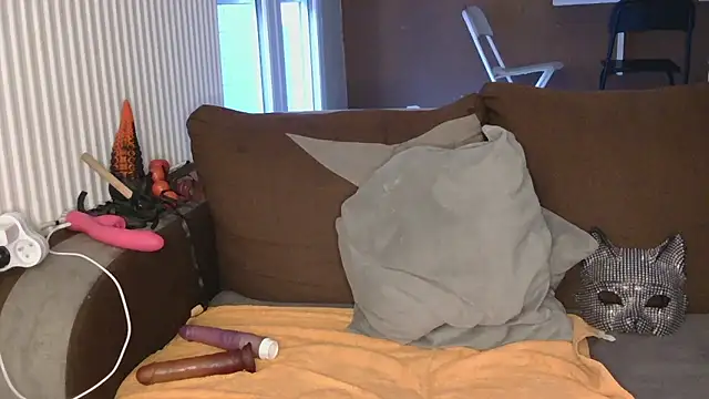 liloucamchaudee online show from 22, 4, 2026