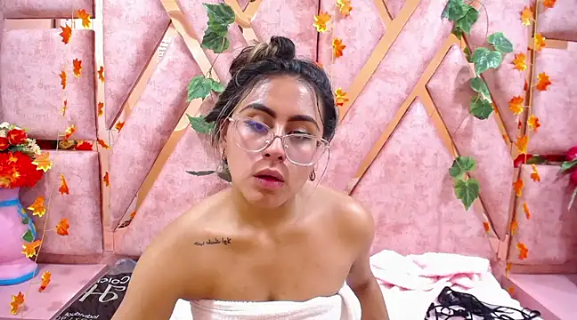 Freya Miller  online show from 7, 12, 2024