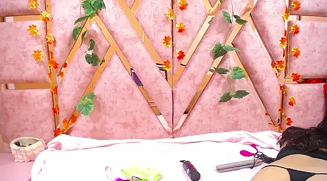 Freya Miller  online show from 27, 12, 2024