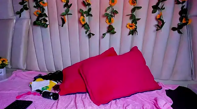 Freya Miller  online show from 17, 3, 2025