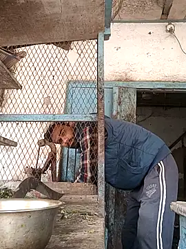 Skinny Bigass 23 online show from 23, 12, 2025