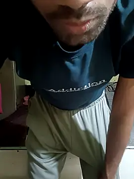 Skinny Bigass 23 online show from 16, 5, 2026