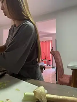 Aaliyah Salma online show from 3, 5, 2026