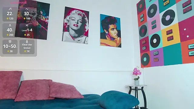 Lunamistyc online show from 4, 1, 2025