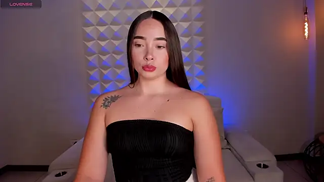 AlinaKravitz online show from 11, 6, 2026