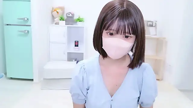 Snapshot of aki_zzz chatting on 5, 10, 2025 aki zzz online show from 5, 10, 2025