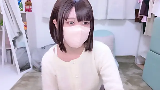 Snapshot of aki_zzz chatting on 18, 10, 2025 aki zzz online show from 18, 10, 2025