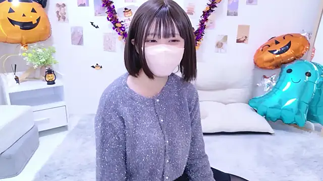 Snapshot of aki_zzz chatting on 27, 10, 2025 aki zzz online show from 27, 10, 2025