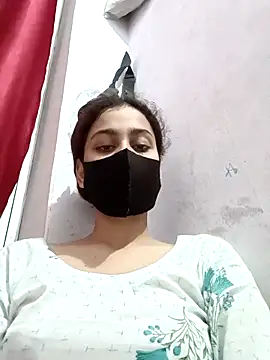 Snapshot of magicmoment00786 chatting on 20, 10, 2025 magicmoment00786 online show from 20, 10, 2025