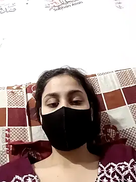 Snapshot of magicmoment00786 chatting on 8, 11, 2025 magicmoment00786 online show from 8, 11, 2025