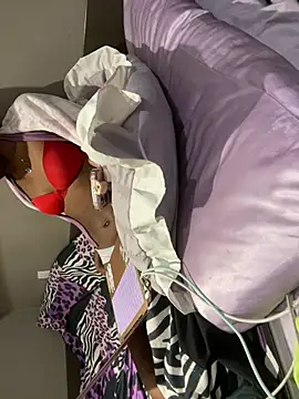 Snapshot of iveedie017 chatting on 22, 3, 2026 iveedie017 online show from 22, 3, 2026