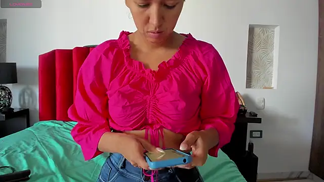 Violeta Roa online show from 1, 2, 2025