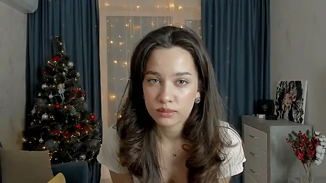 Snapshot of EmeliaReaper chatting on 16, 2, 2025 EmeliaReaper online show from 16, 2, 2025