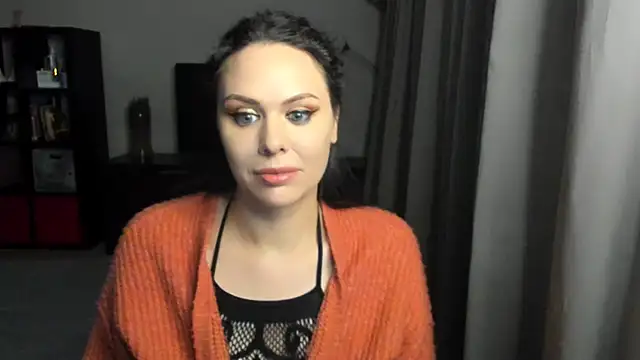 Snapshot of MollyCheiz chatting on 10, 12, 2024 MollyCheiz online show from 10, 12, 2024