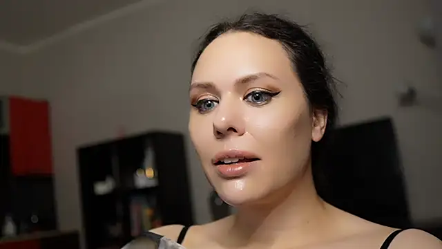 Snapshot of MollyCheiz chatting on 12, 12, 2024 MollyCheiz online show from 12, 12, 2024