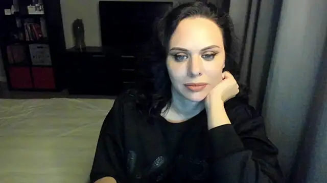 Snapshot of MollyCheiz chatting on 2, 2, 2025 MollyCheiz online show from 2, 2, 2025