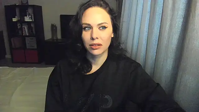 Snapshot of MollyCheiz chatting on 5, 3, 2025 MollyCheiz online show from 5, 3, 2025