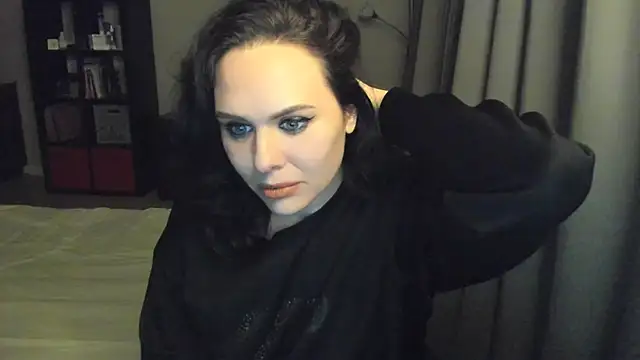 Snapshot of MollyCheiz chatting on 5, 3, 2025 MollyCheiz online show from 5, 3, 2025
