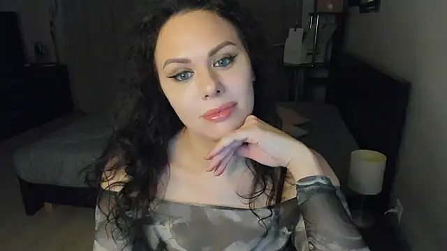 Snapshot of MollyCheiz chatting on 10, 9, 2025 MollyCheiz online show from 10, 9, 2025