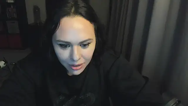 Snapshot of MollyCheiz chatting on 15, 9, 2025 MollyCheiz online show from 15, 9, 2025