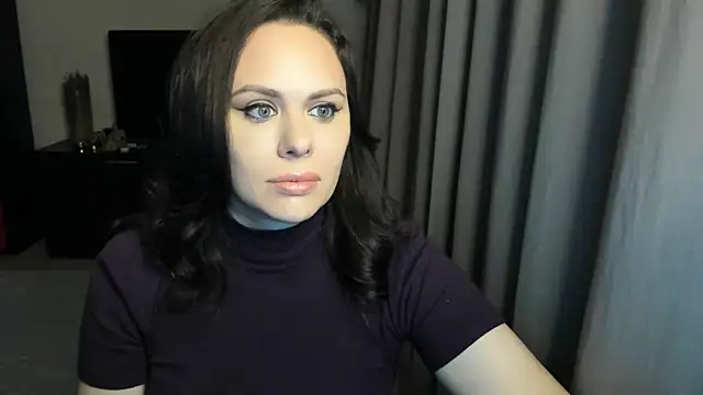 Snapshot of MollyCheiz chatting on 28, 10, 2025 MollyCheiz online show from 28, 10, 2025