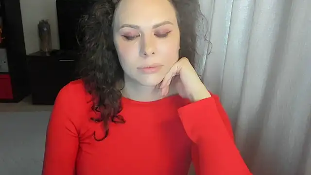 MollyCheiz online show from 15, 6, 2026