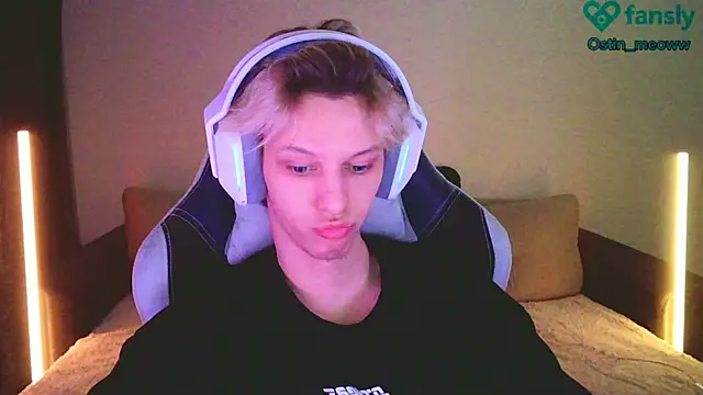 Ostin meow online show from 15, 2, 2025