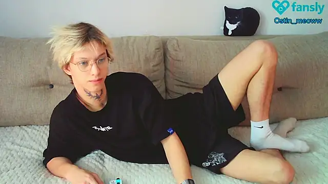 Ostin meow online show from 27, 2, 2025